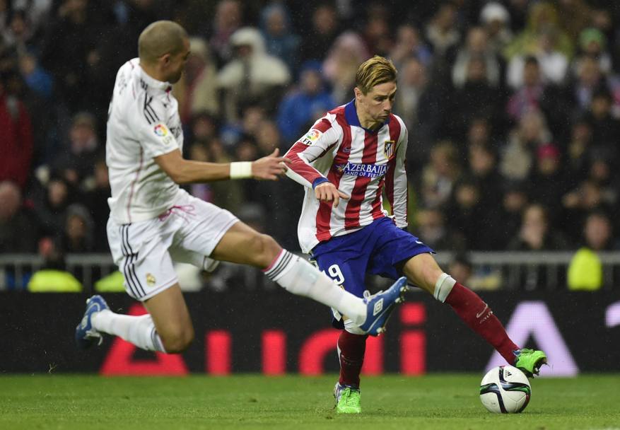 Pepe e Fernando Torres (Afp)